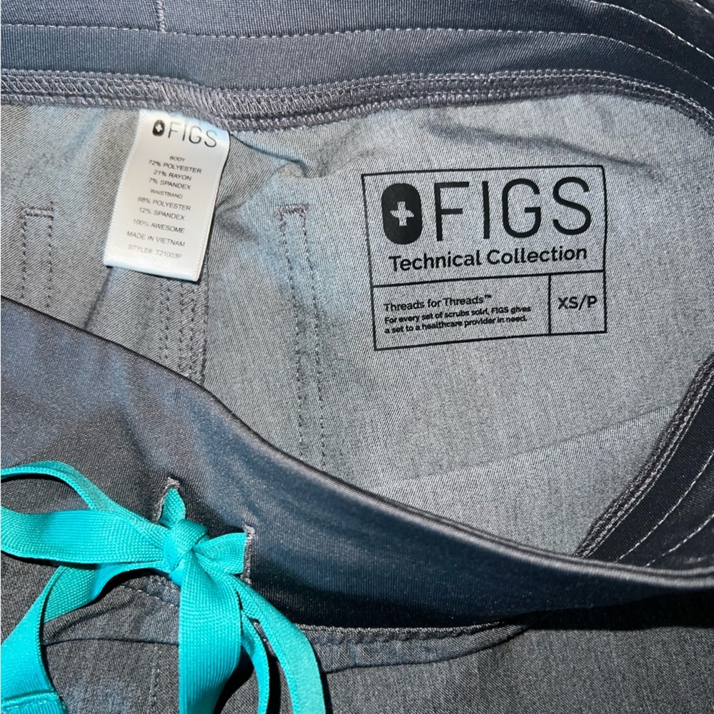 Figs Technical Collection Straight Leg Scrub Pants - Picture 3 of 3